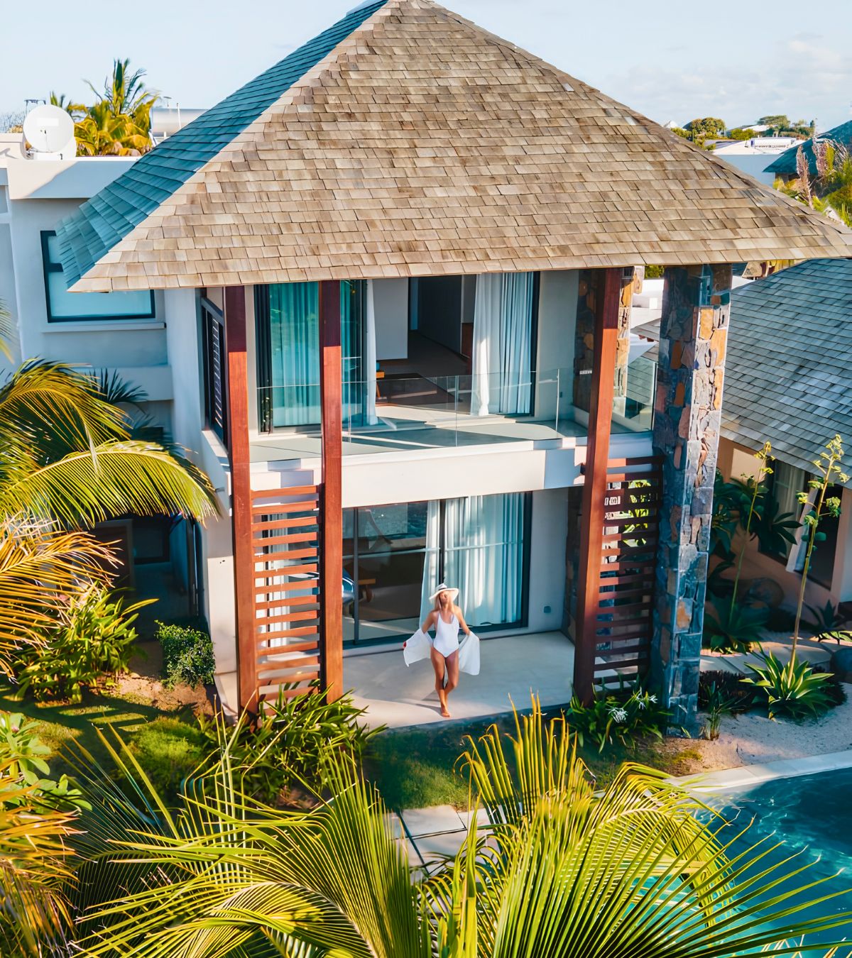 Le propriétaire du Mythic Suites & Villas à l’île Maurice incarne l’esprit d’accueil et l’excellence du service proposés par MJ Holidays.