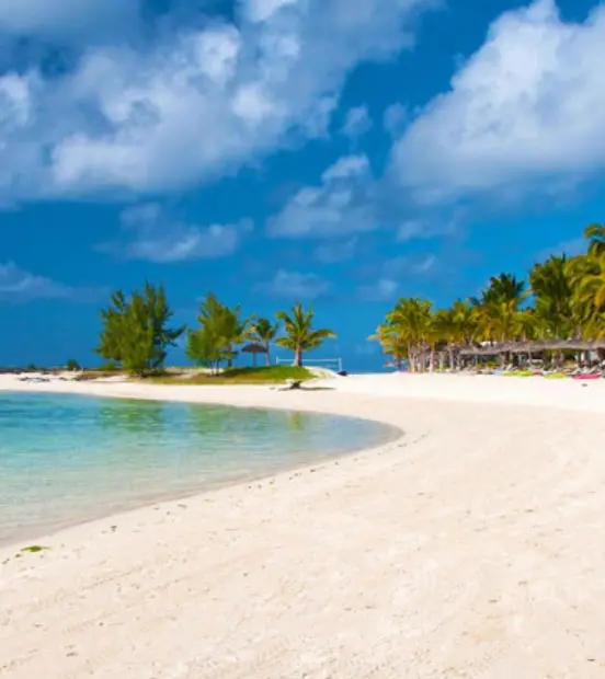 Plage et lagon de Belle Mare, côte est de l’île Maurice