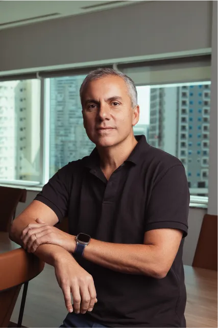 headshot of Alex Gorra founding partner of Crown