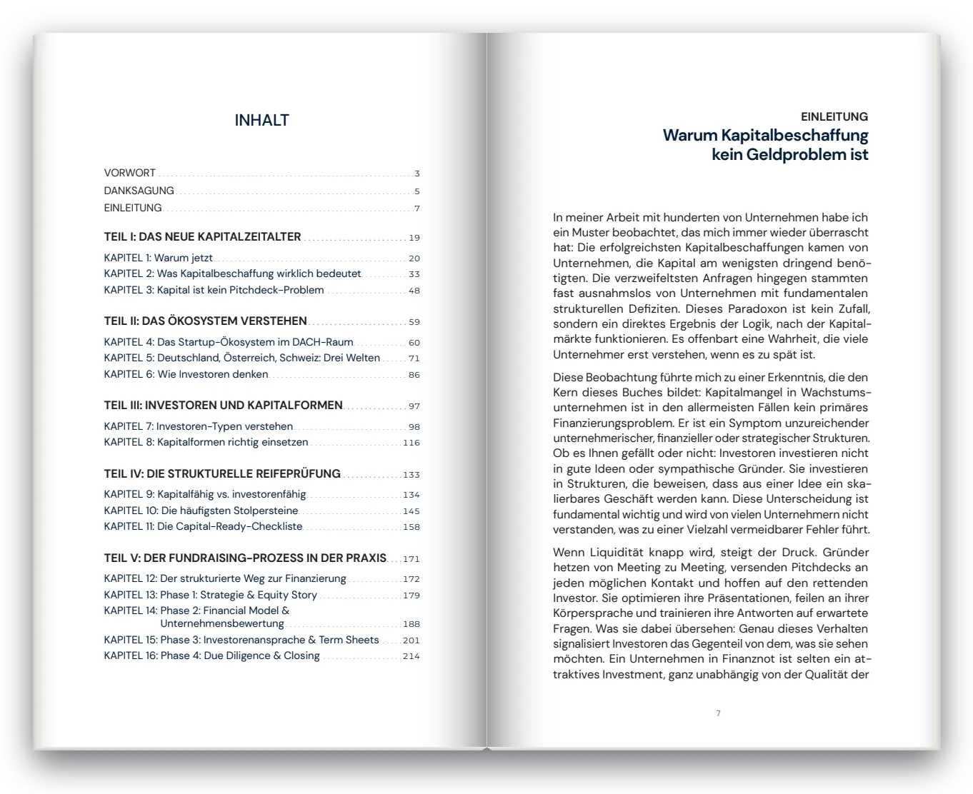 Doppelseite aus Kapital folgt Struktur: Inhaltsverzeichnis und Einleitung
