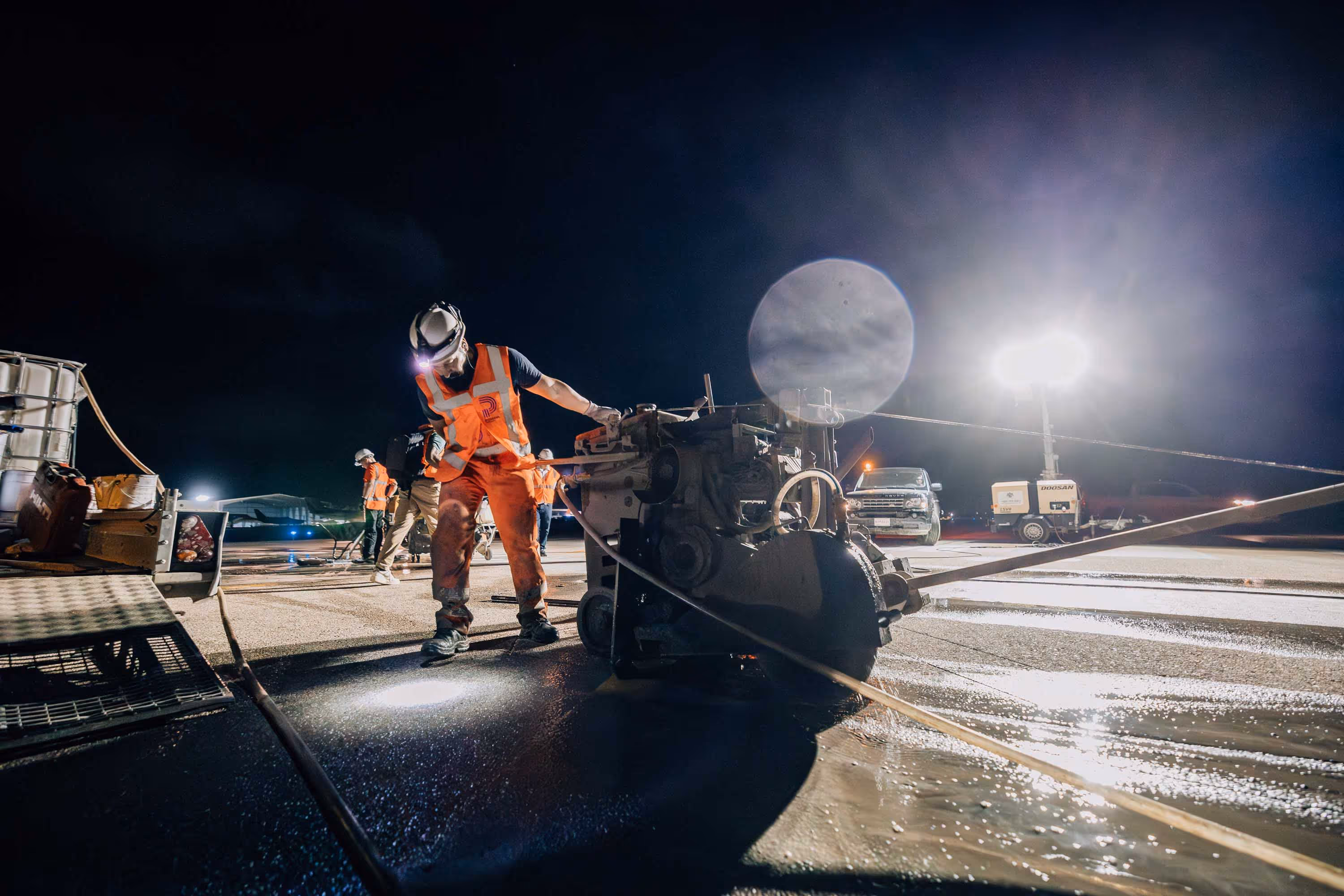 Tuna Trio - Work - Bonaire International Airport - Light Documentary Project