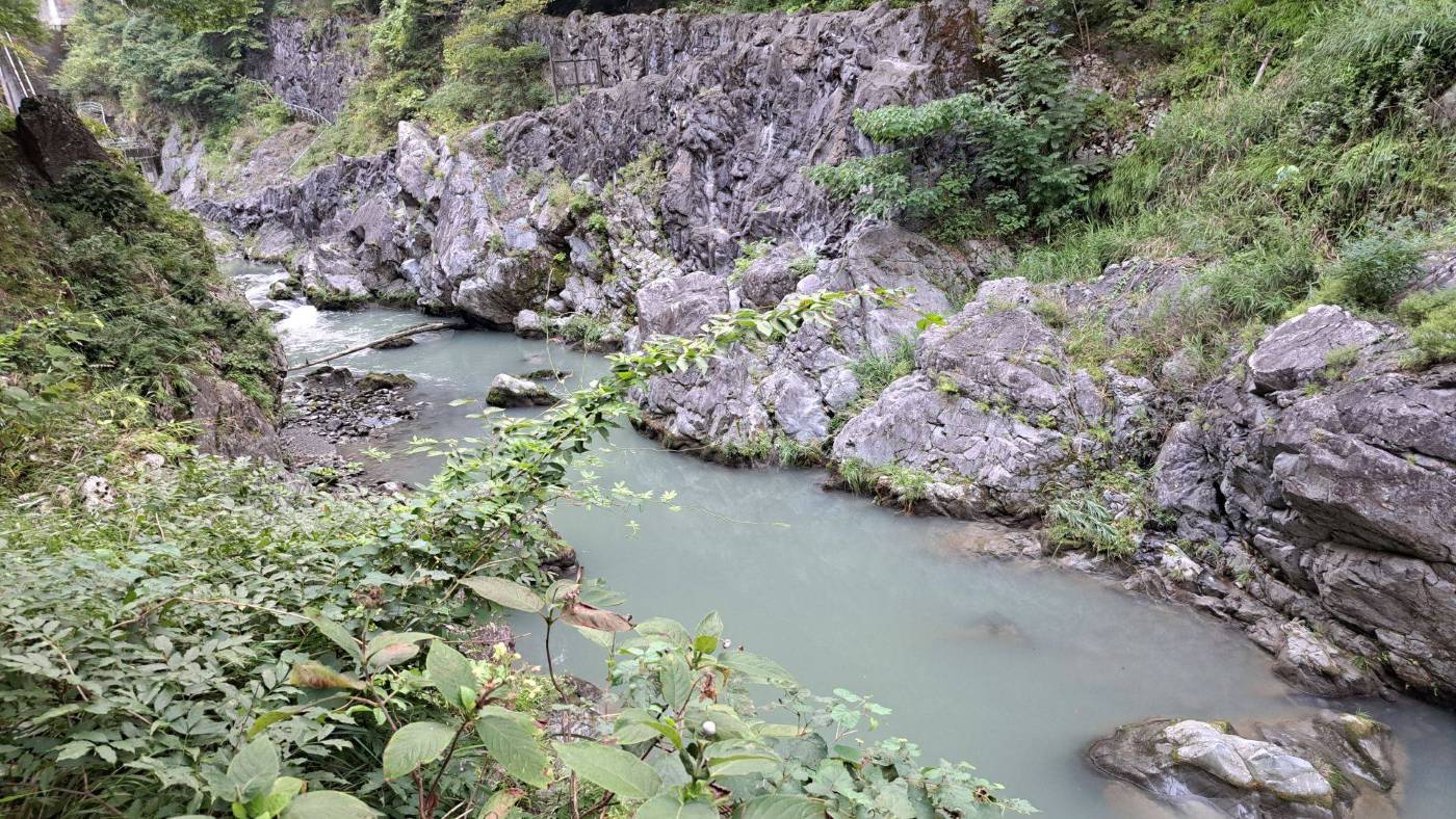 The Hatonosu Canyon seen from the hiking trail along the river