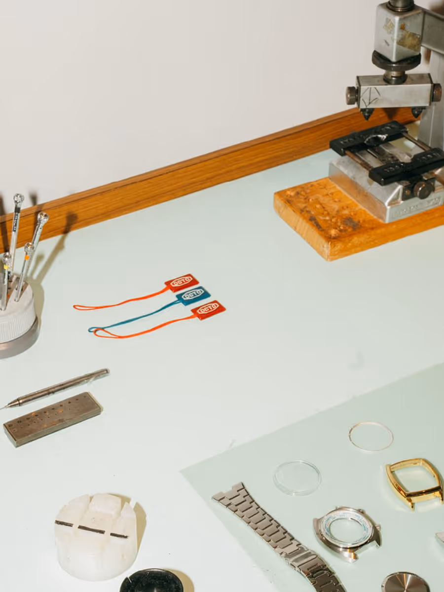 Octo watch brand identity – modern, offbeat design blending vintage and contemporary