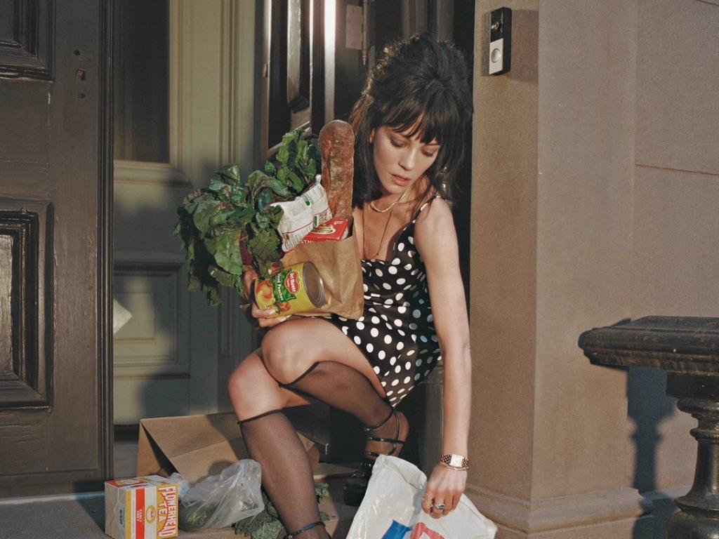 2026-03-20 - Lily Allen - Performs West End Girl - London