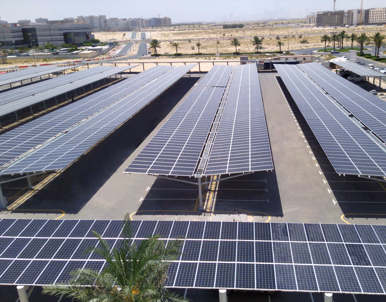 مدينة دبي الصناعية تشارك في القمة العالمية للصناعة والتصنيع 2022