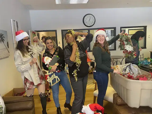 We wish you a very happy holiday season!