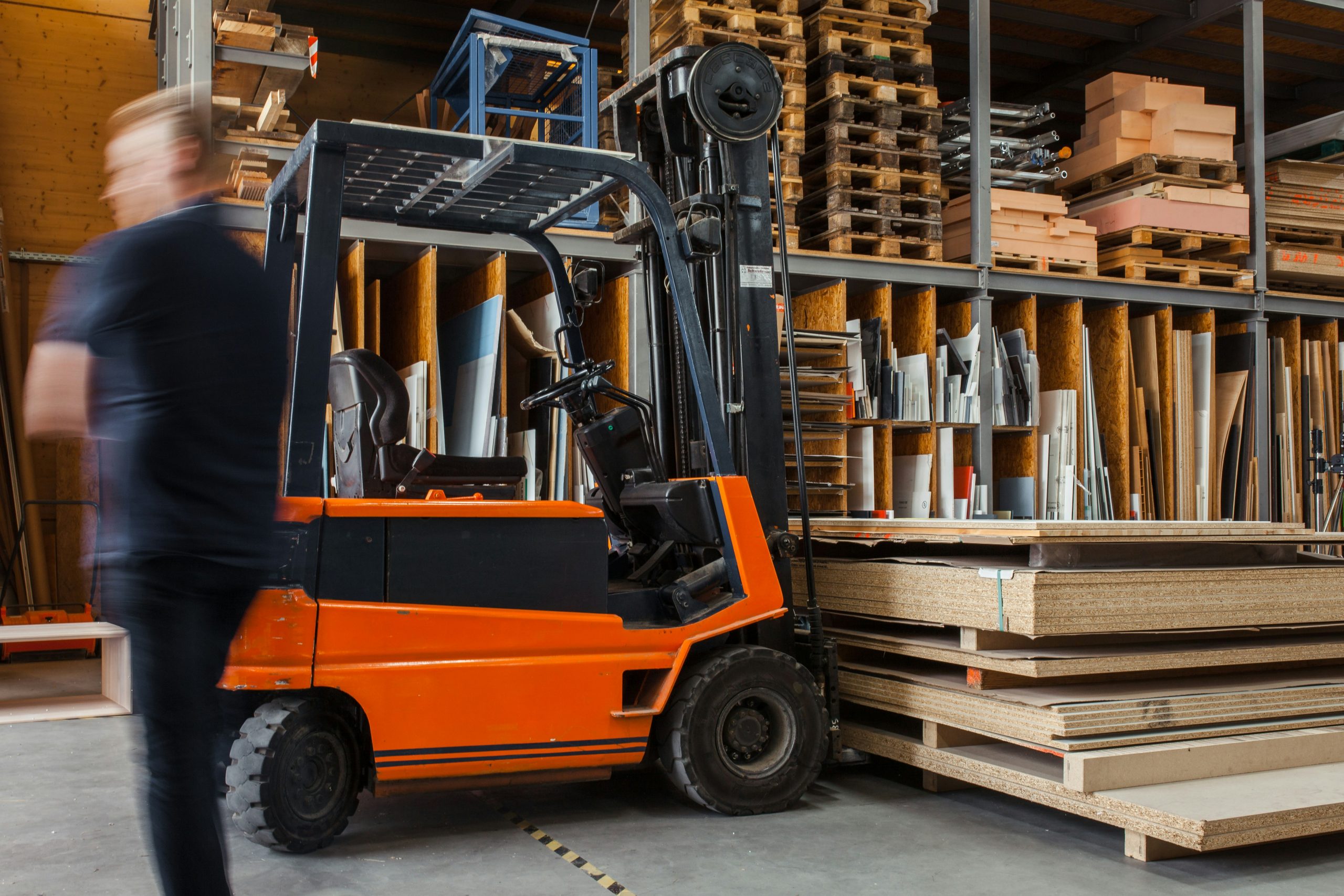 Preparing your logistics operations for winter: essential equipment to reduce risks