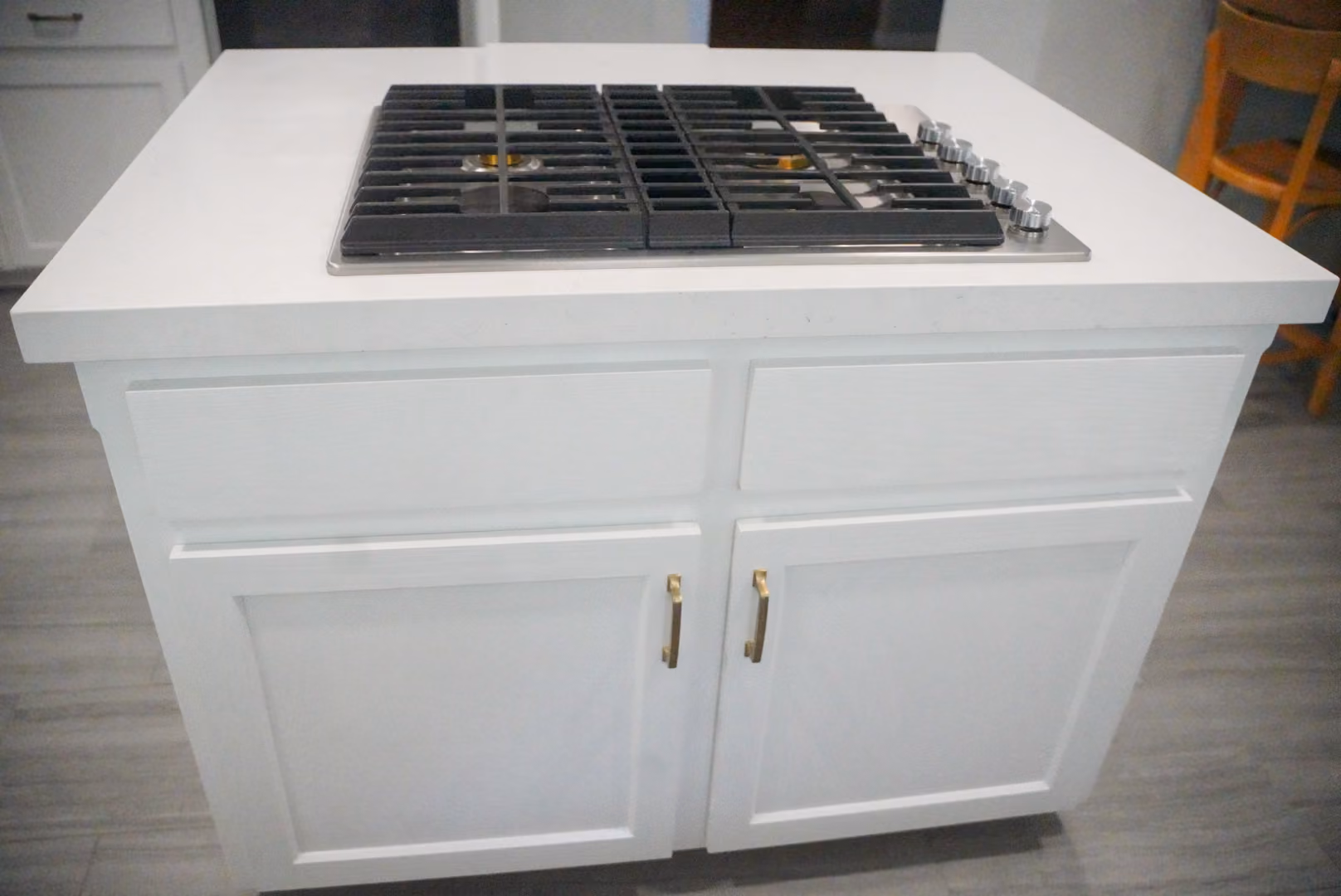 Kitchen remodel in Modesto by kitchen & bath CRATE – kitchen island, cabinets, countertops, quartz, appliances, hardware