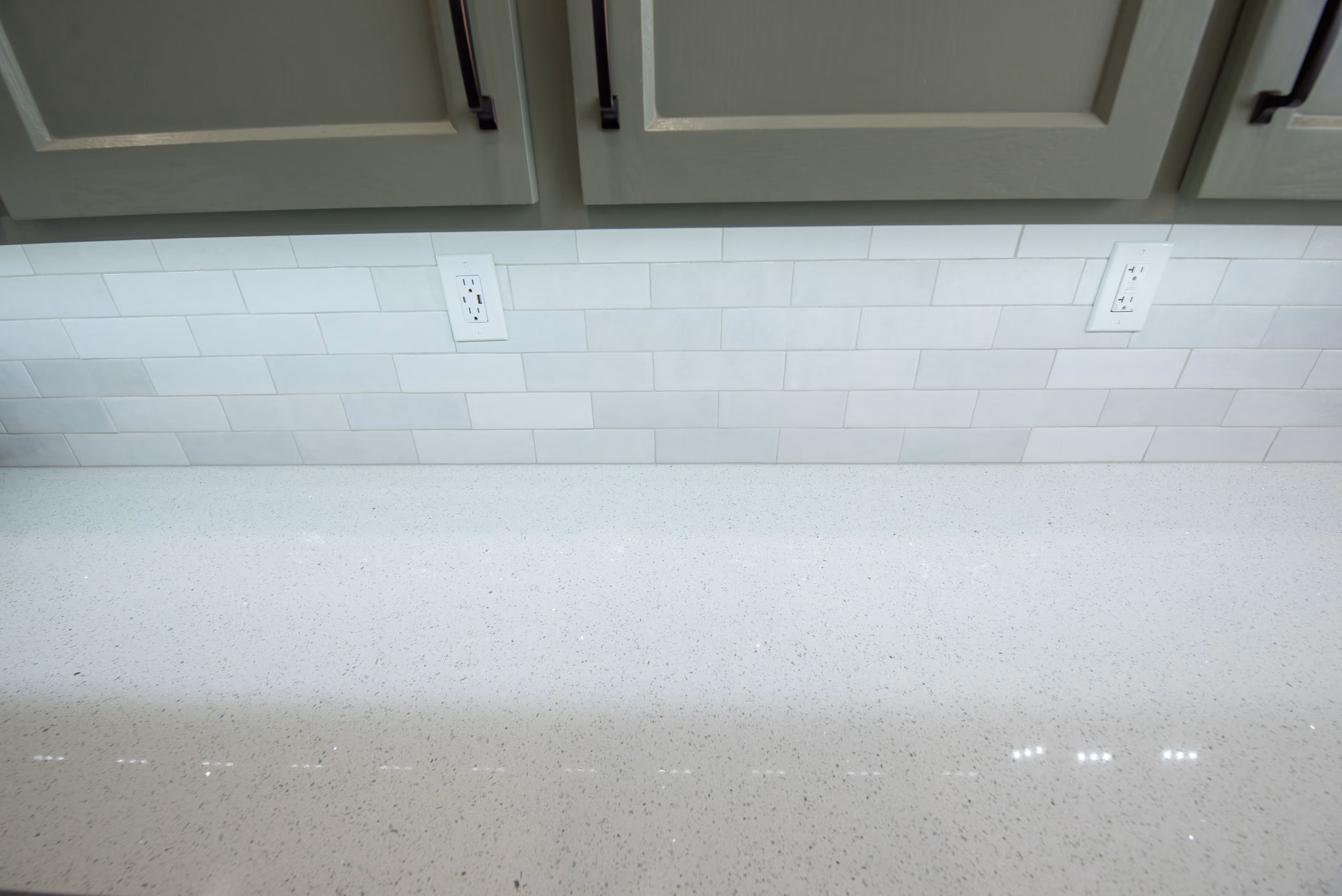 Kitchen remodel in Tracy by kitchen & bath CRATE – countertops, quartz, backsplash, tile, cabinets