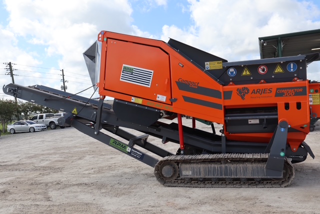 2026 Arjes Compaktor 300 - Mobile Two-Shaft Shredder #SH379