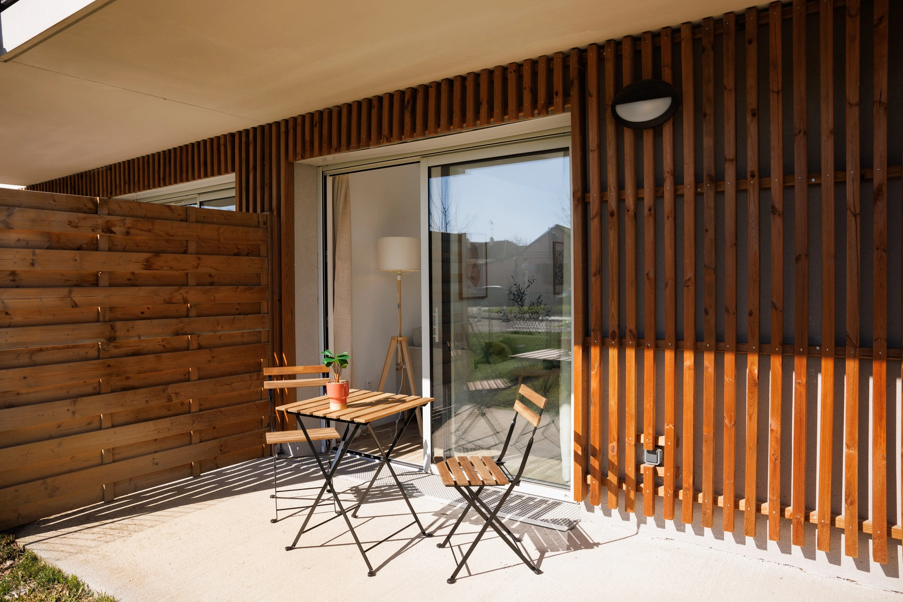 Terrasse logement location mobicap luisant