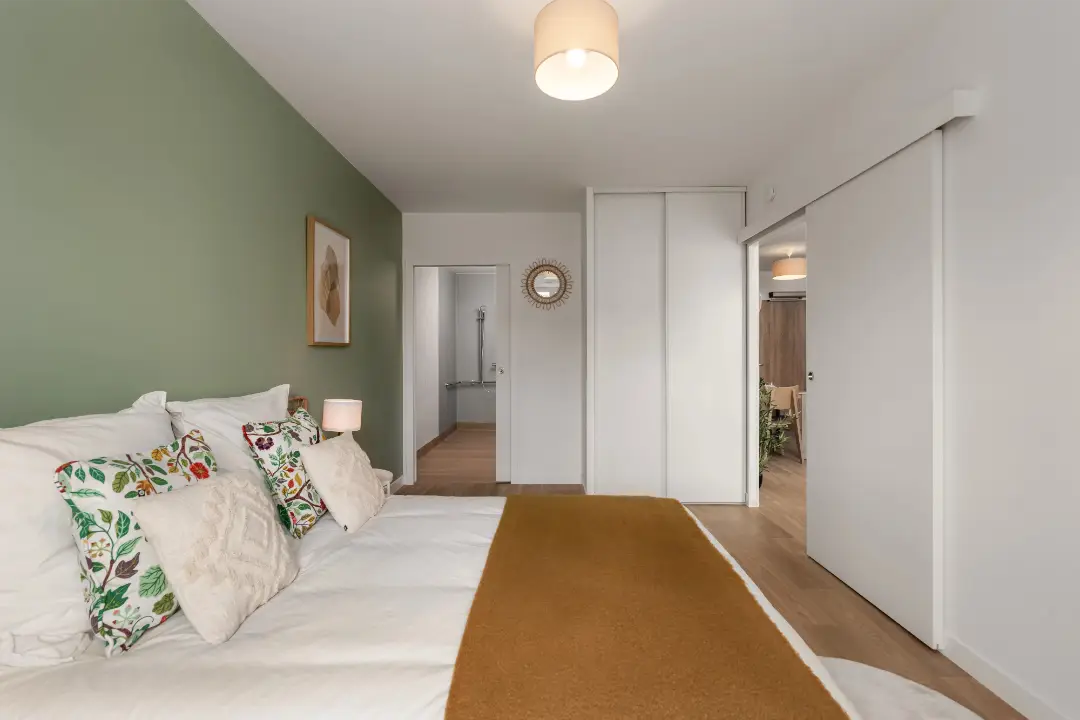 chambre avec lit comfort mobicap draveil