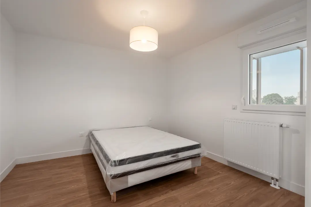 Chambre meublée d'un appartement Mobicap à Caen