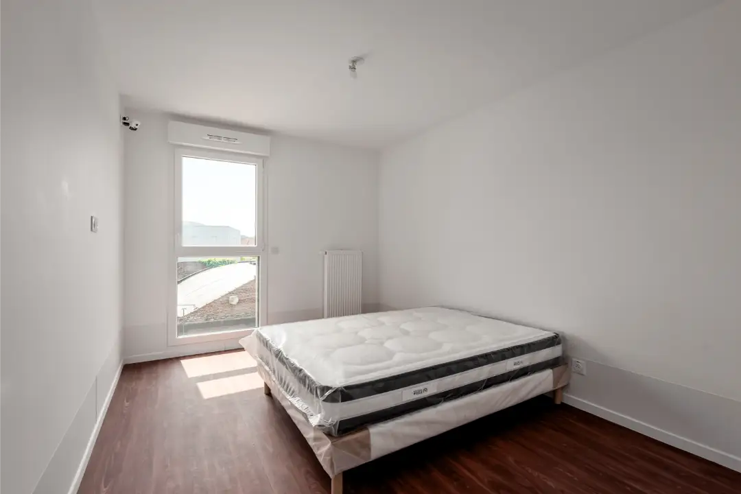 Chambre meublée d'un appartement Mobicap à Arras
