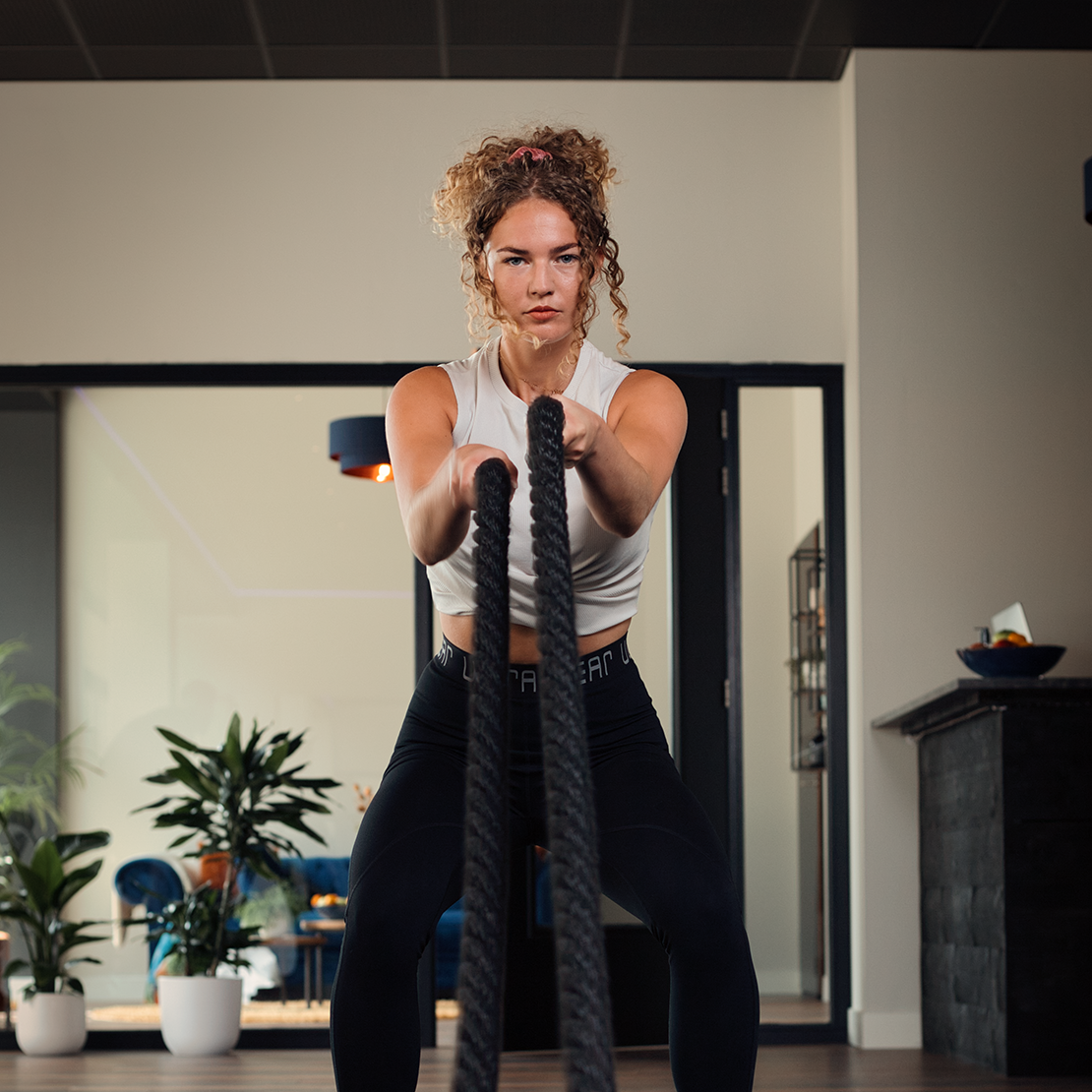 Een vrouw die aan het trainen is