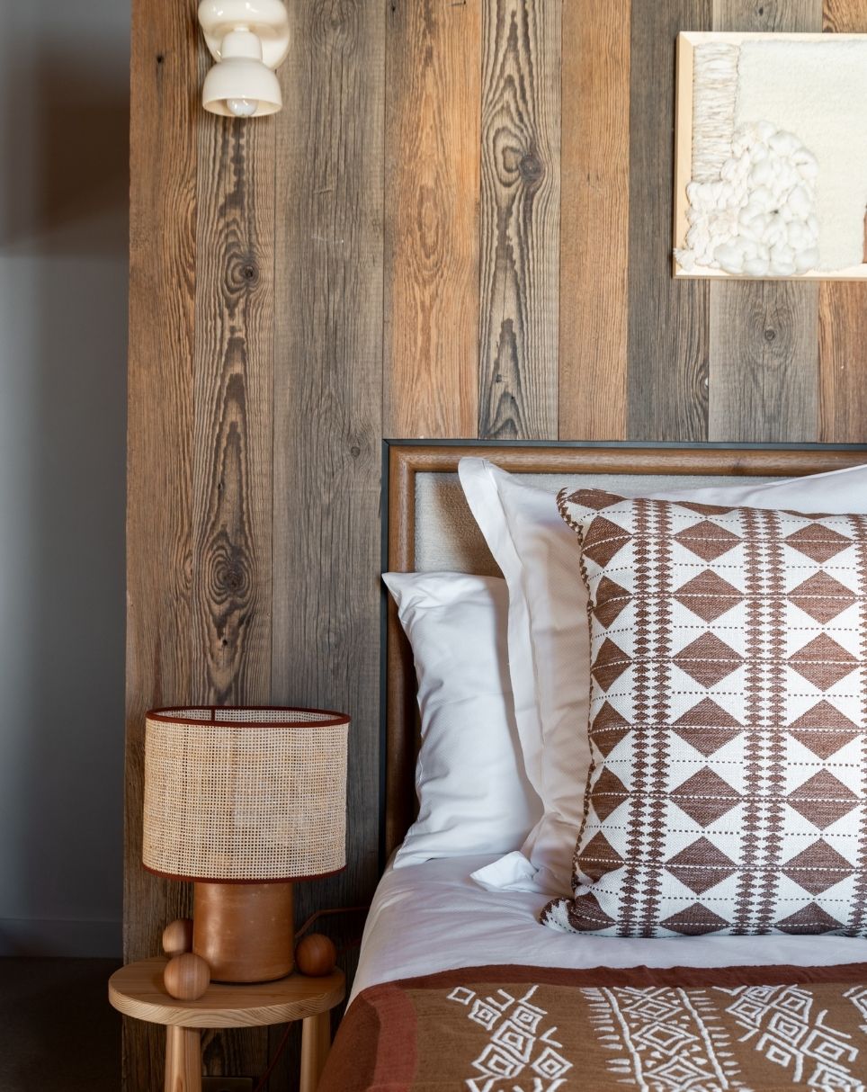 Fenêtre enneigée au Refuge chez La Tante à Megève