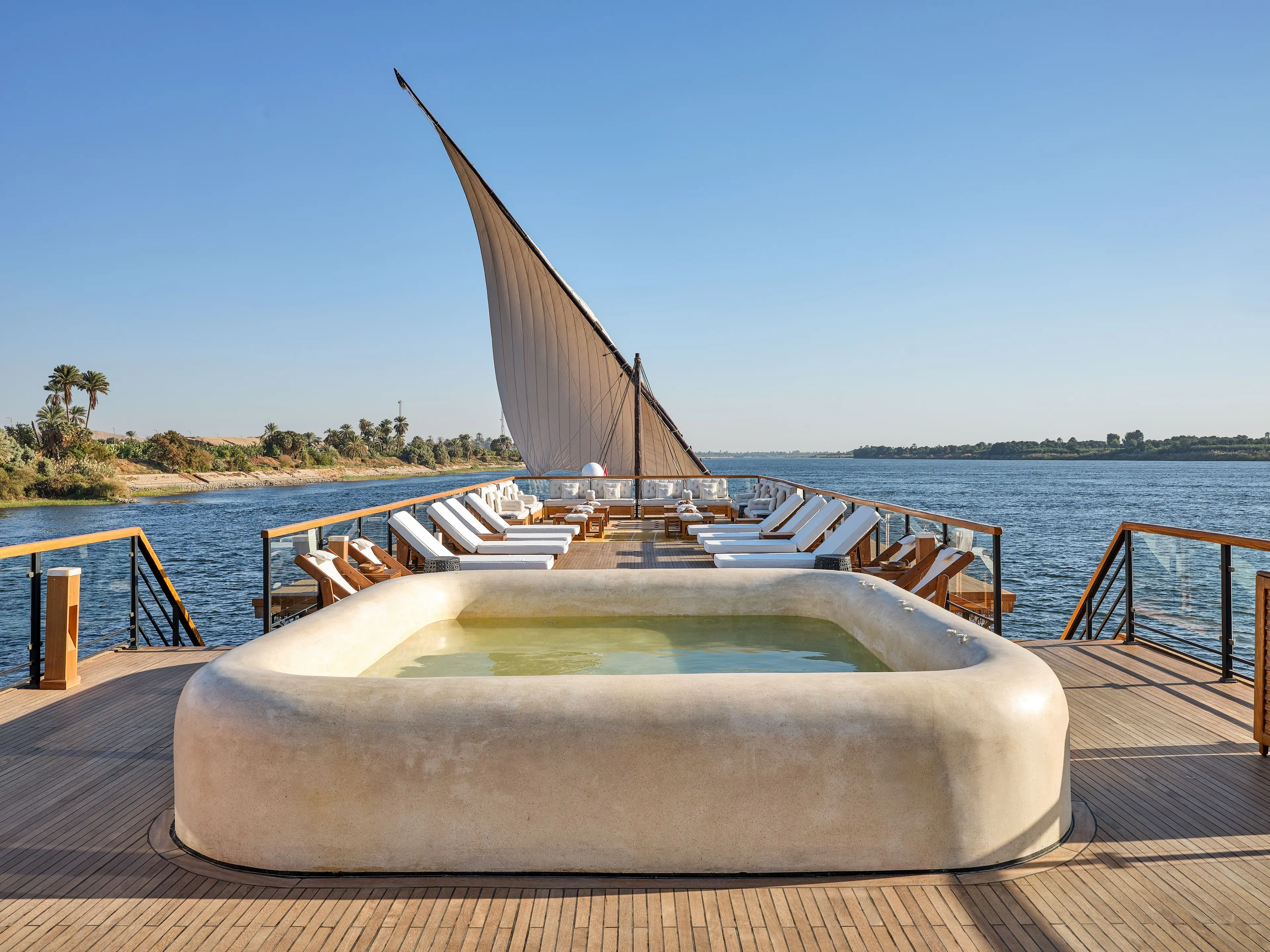 A&K Zile Nile Chateau