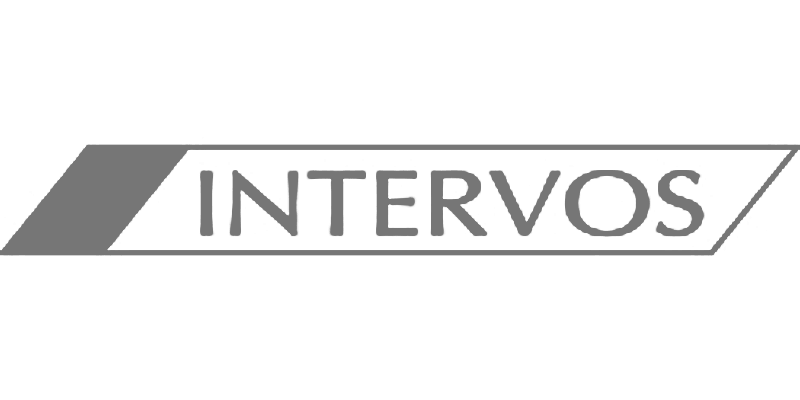 Een grijs logo met de tekst Intervos.