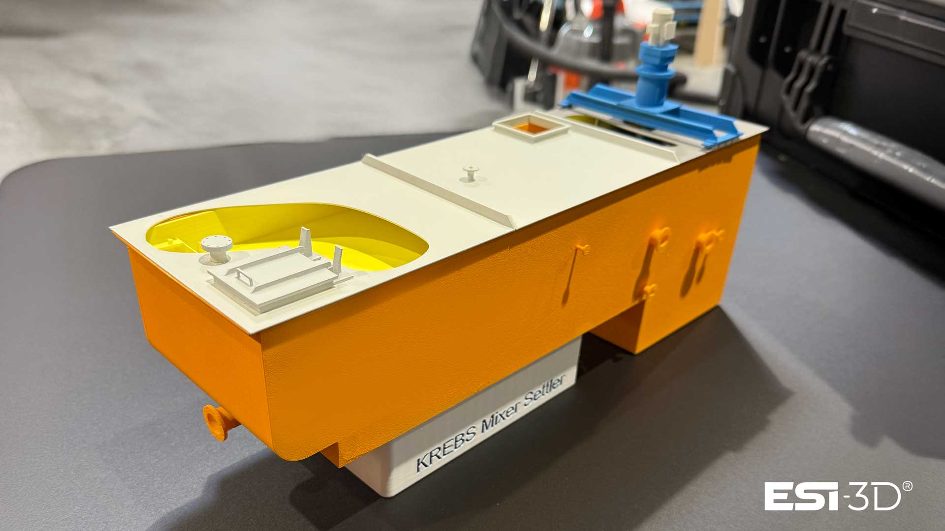 Vue d’ensemble de la maquette industrielle Technip Energies réalisée en impression 3D SLA par ESI-3D.