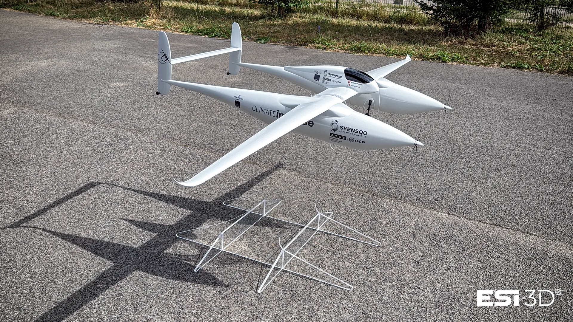 Maquette de l’avion Climate Impulse réalisée sur mesure en impression 3D FDM grand format pour la présentation de projets aéronautiques innovants, de technologies durables et de solutions de mobilité aérienne.