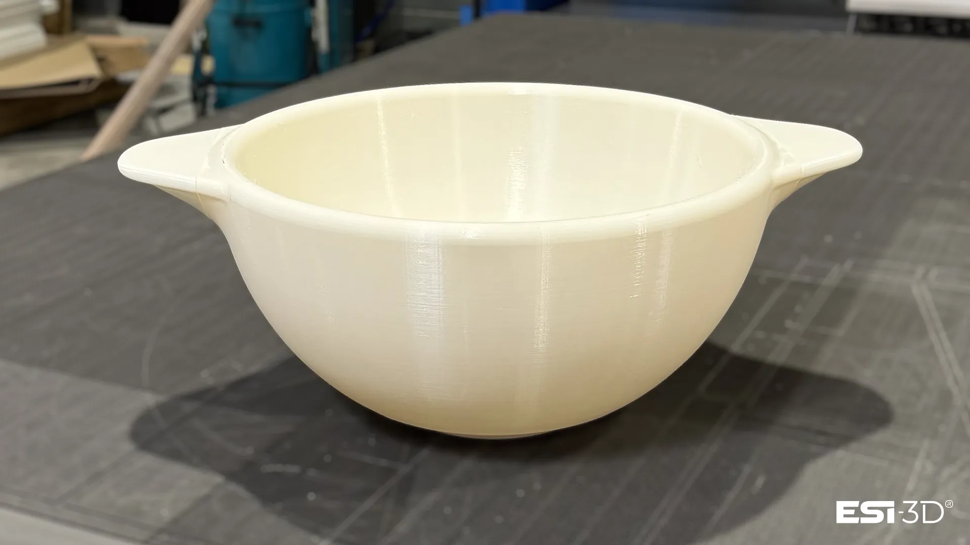 Bol breton géant assemblé après impression 3D FDM gros format, pièce brute avant post-traitement et peinture