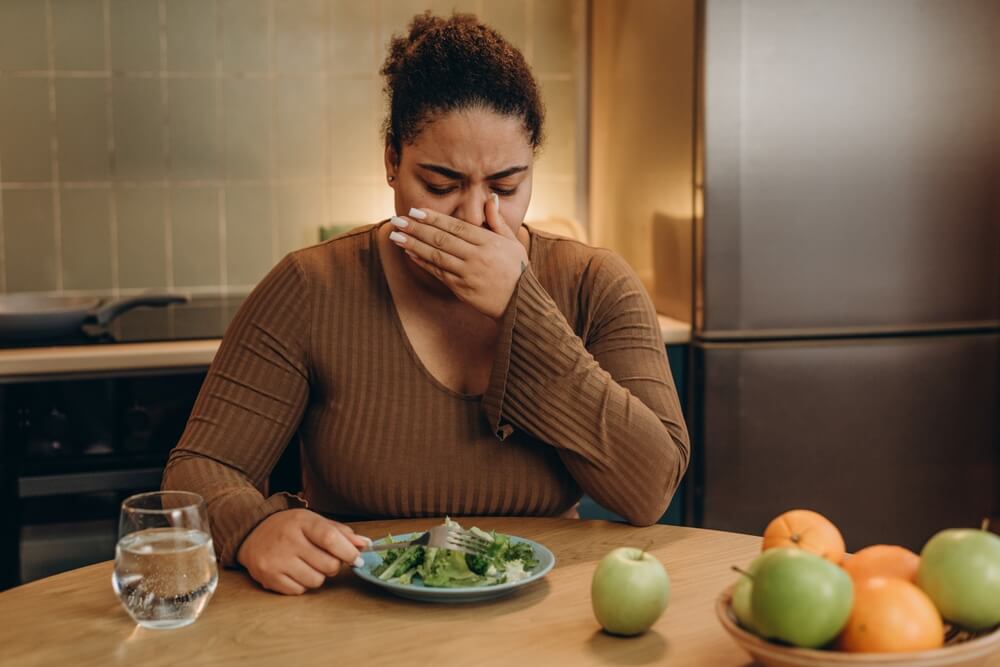 Nausea and bloating after meals