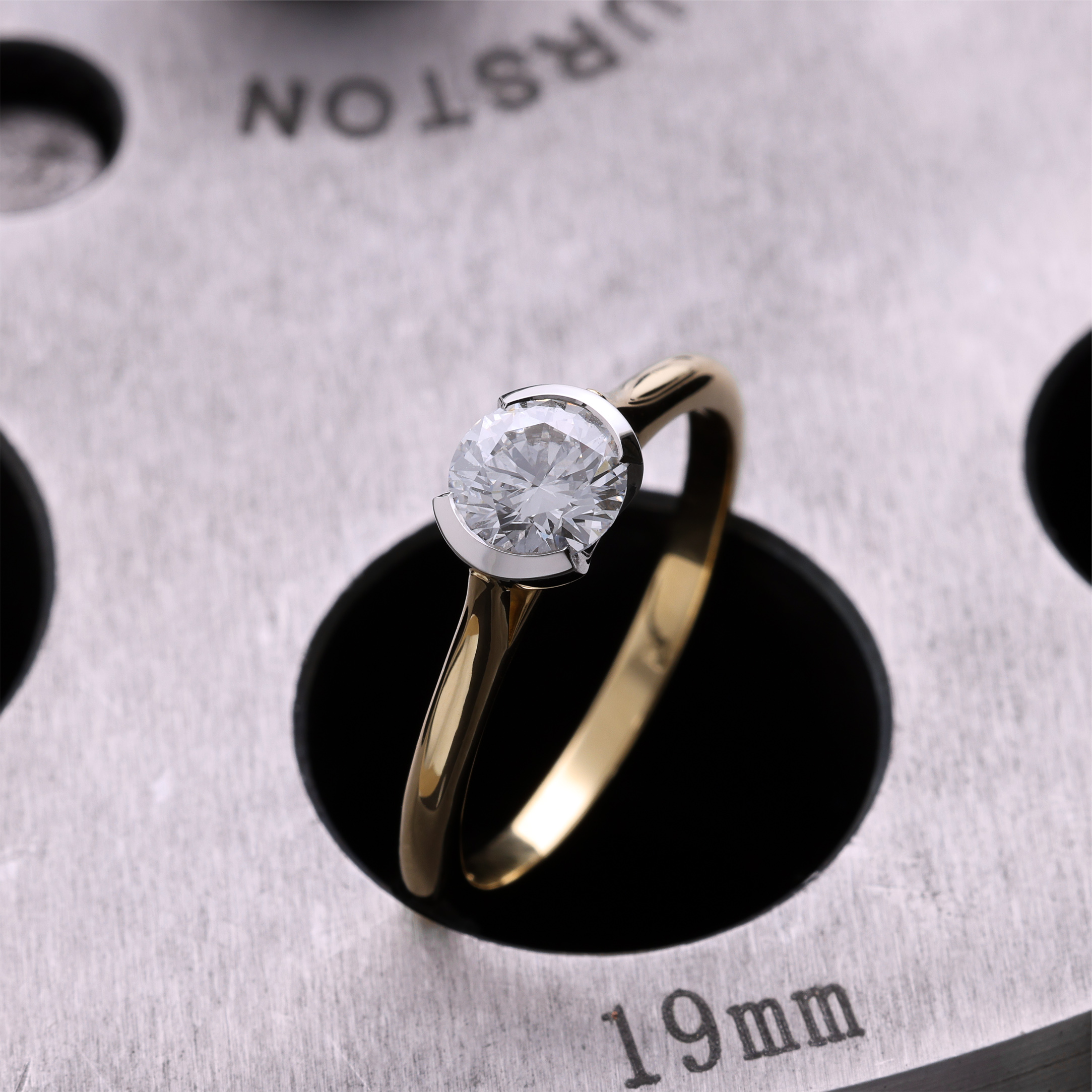 Diamond Jewellers - by Cellini