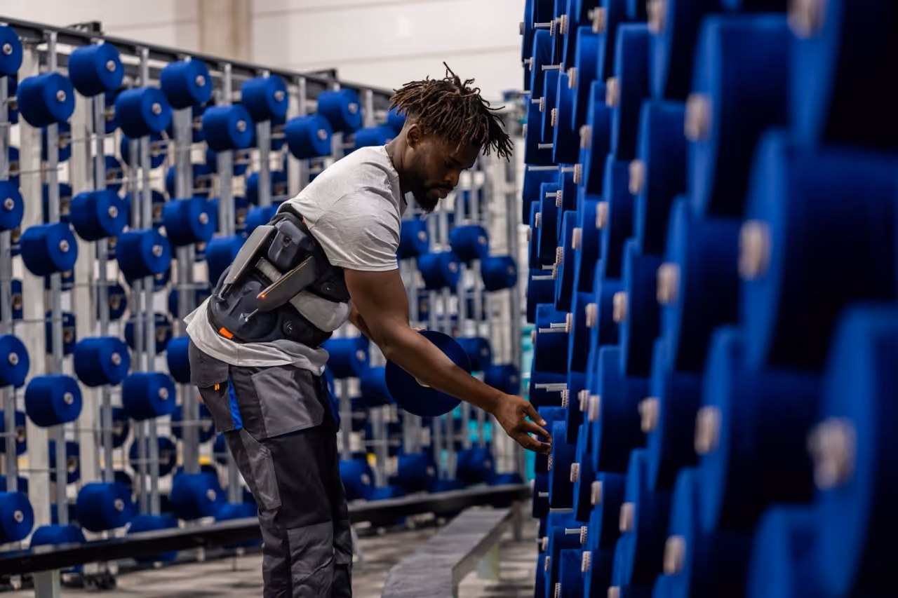 exosquelette Japet dans une usine textile