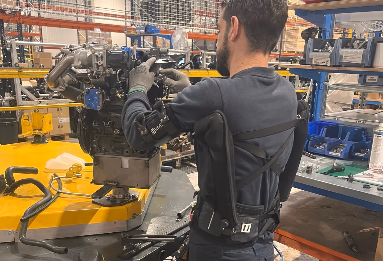 exosquelette usines assemblage de moteur