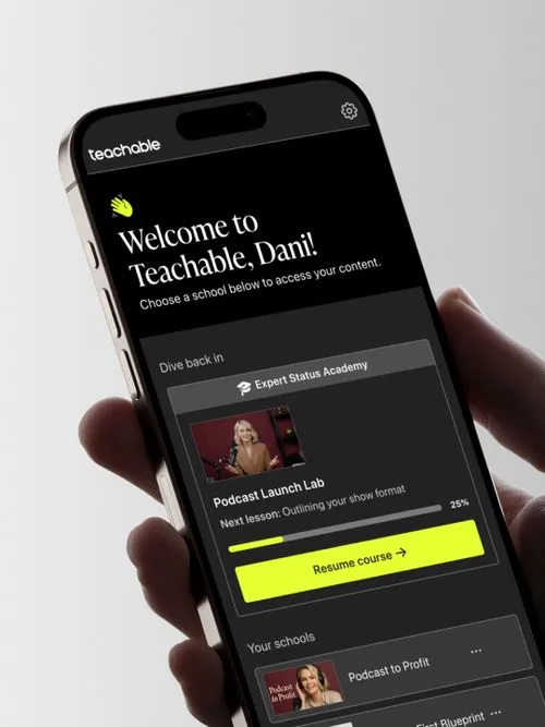 Smartphone screen showing a welcome message and course options in the Teachable app.