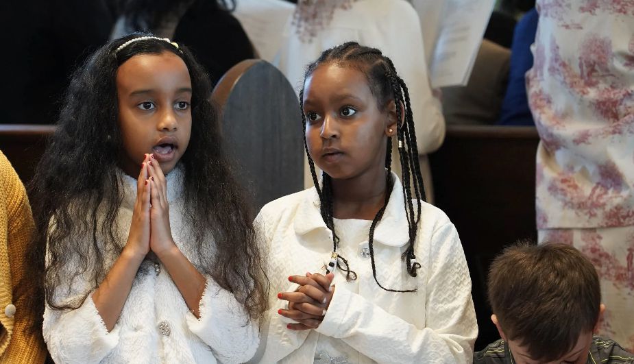 Kids Image they join their hands