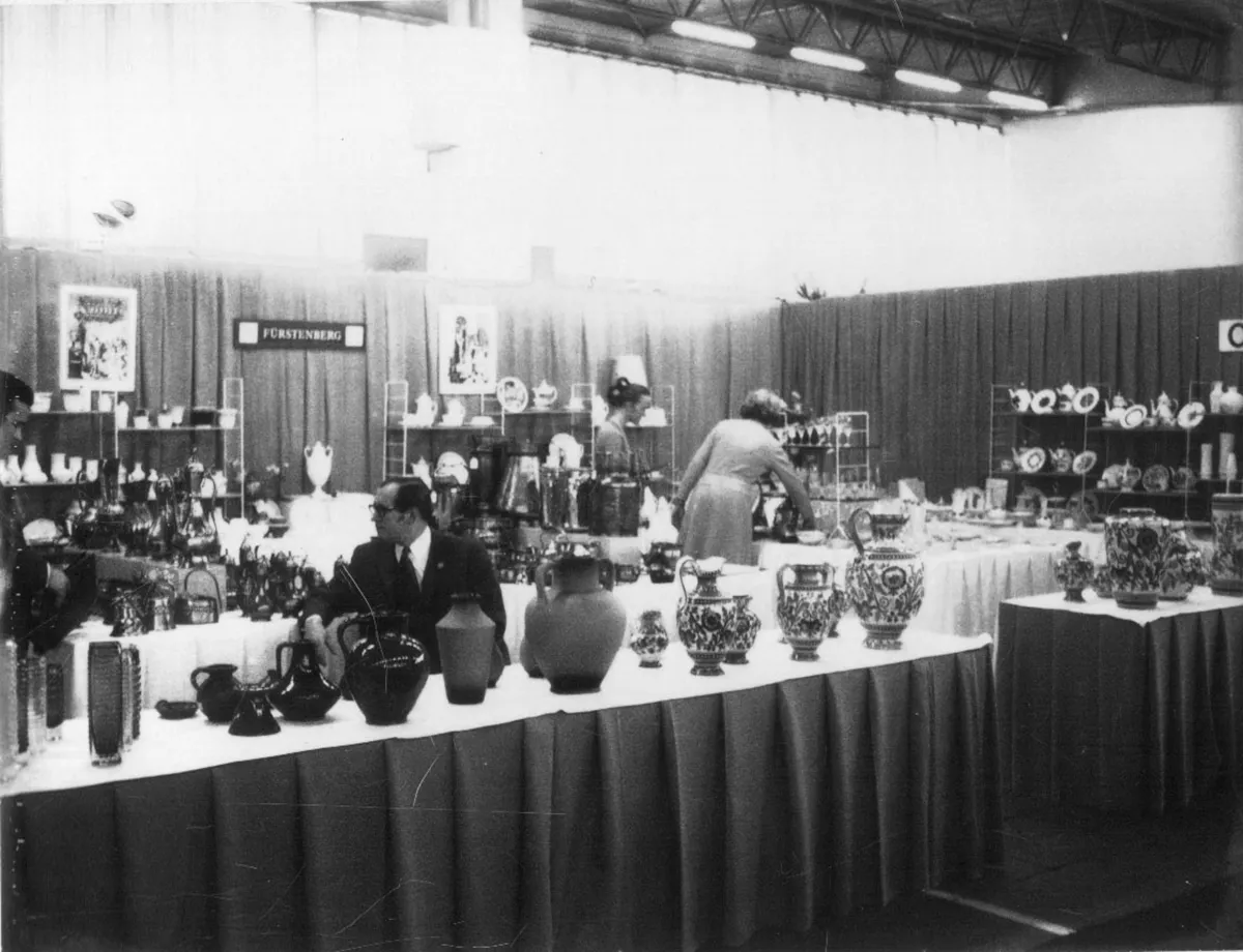 Historische Aufnahme eines Messestandes, konzipiert und gebaut von der Firma Horn Messebau.