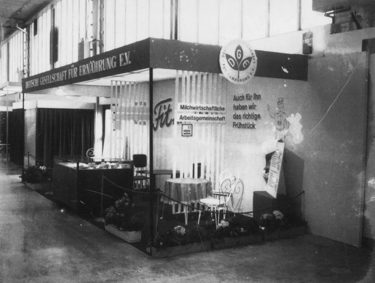 Historische Aufnahme eines Messestandes, konzipiert und gebaut von der Firma Horn Messebau.