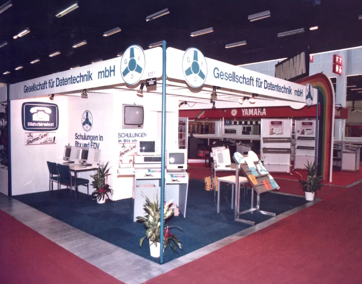 Messestand-Konzept, Foto eines Standes aus den siebziger Jahren von Horn-Messebau konzipiert und umgesetzt.