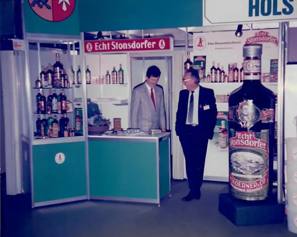 Messestand-Konzept, Foto eines Standes aus den siebziger Jahren von Horn-Messebau konzipiert und umgesetzt.