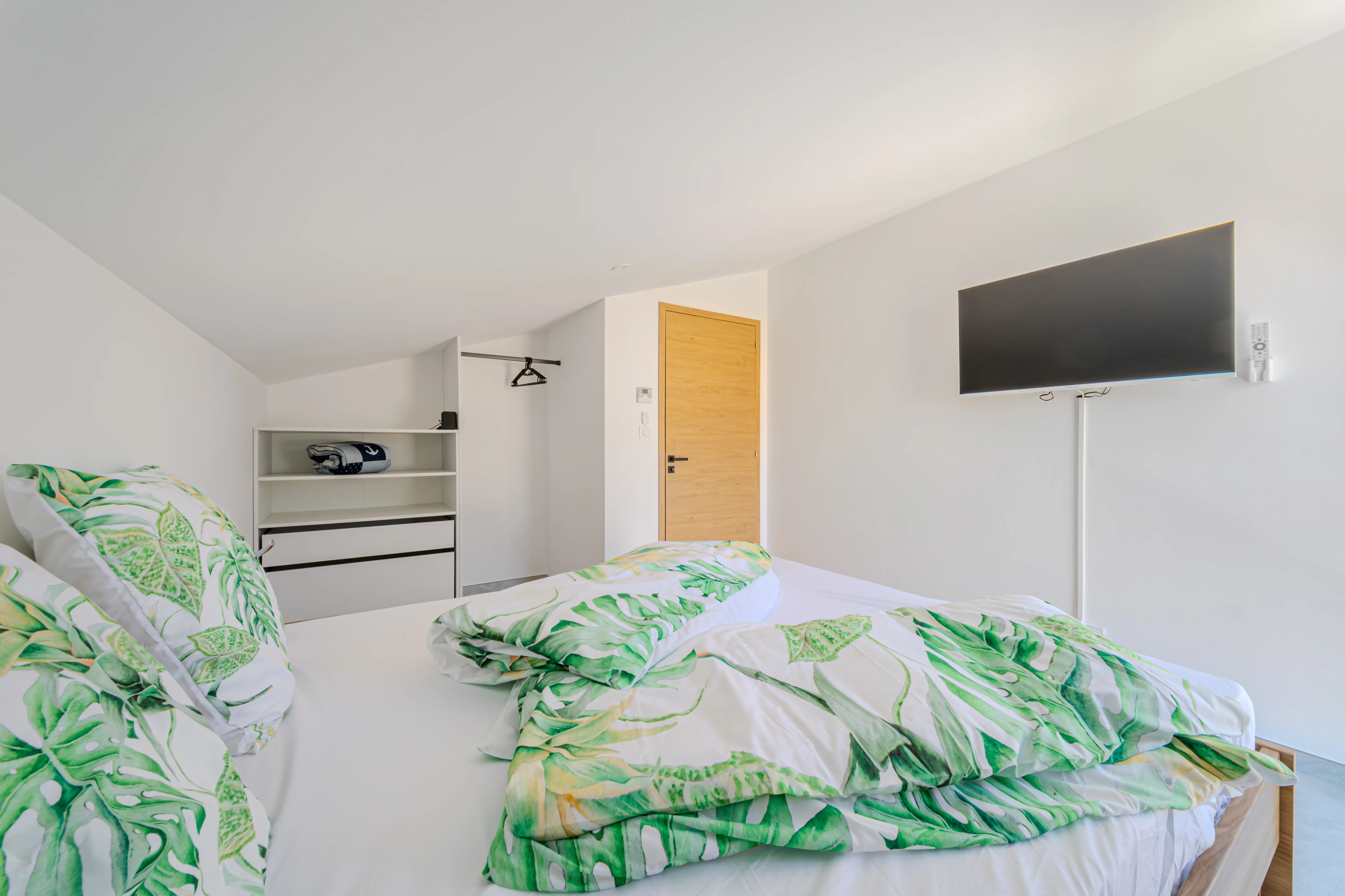 A picture of one of the double room of the Villa Galinier.