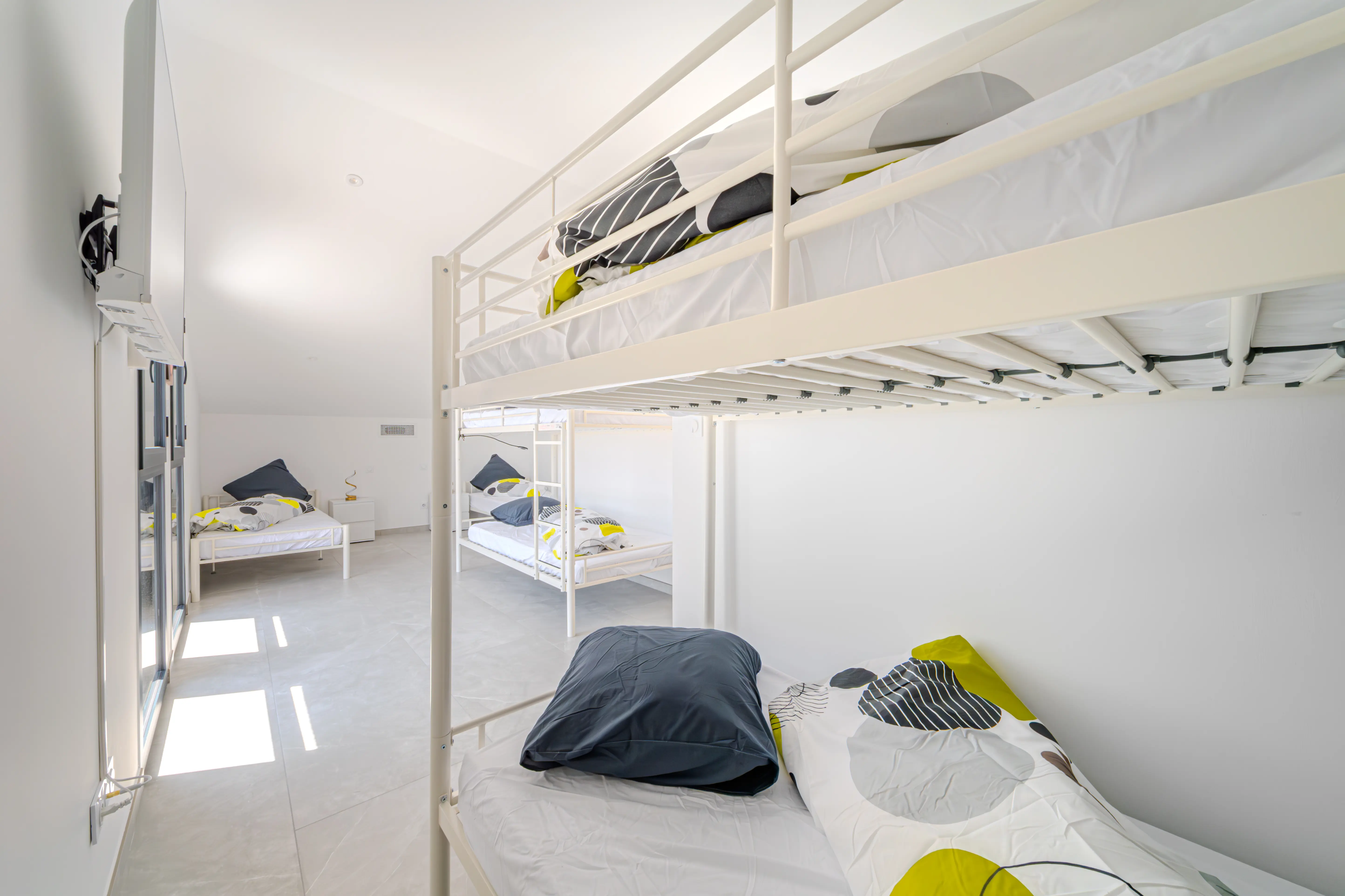 A picture of the large room of the Villa Galinier.