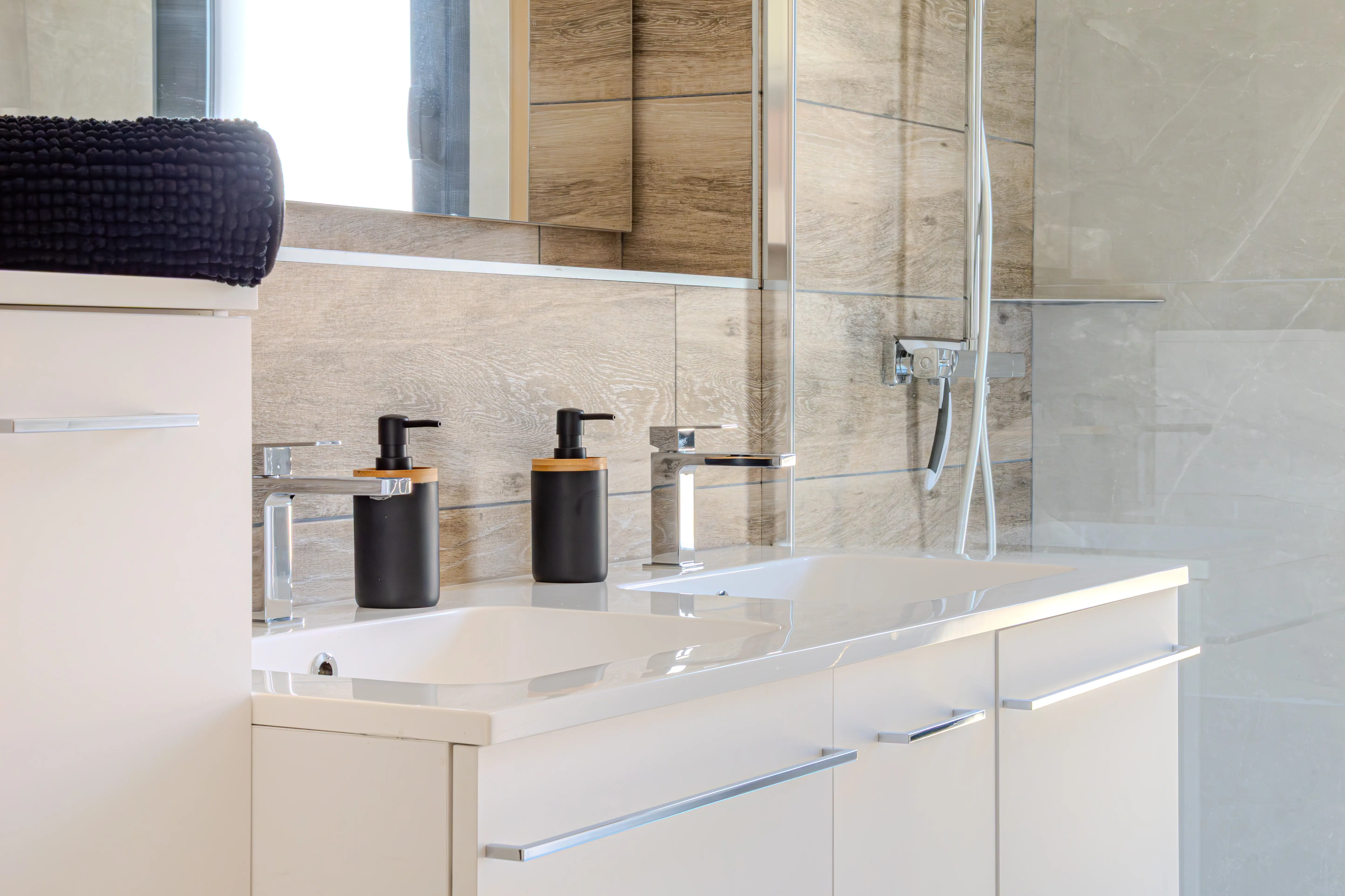 A washbasin in the bathroom of Villa Galinier.