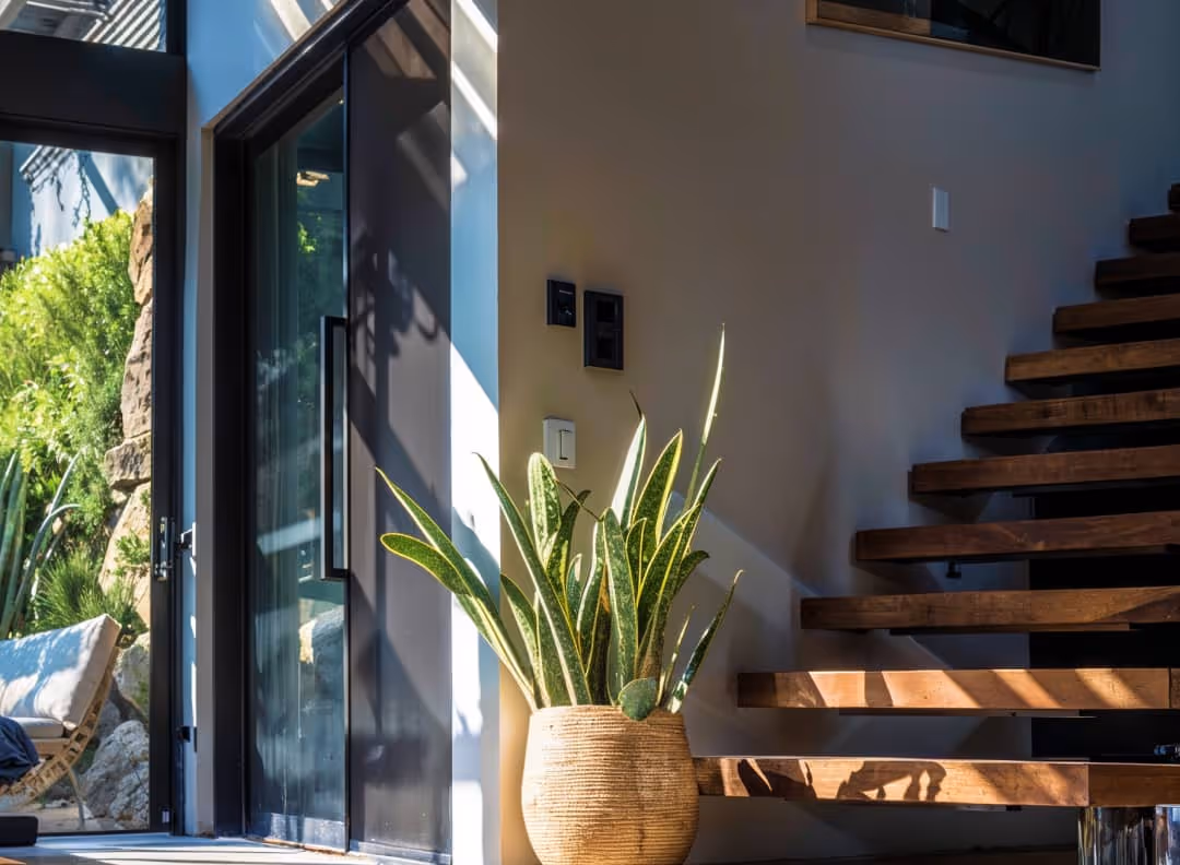 Exceptional Craftsmanship Image - Homerepair X Webflow Template