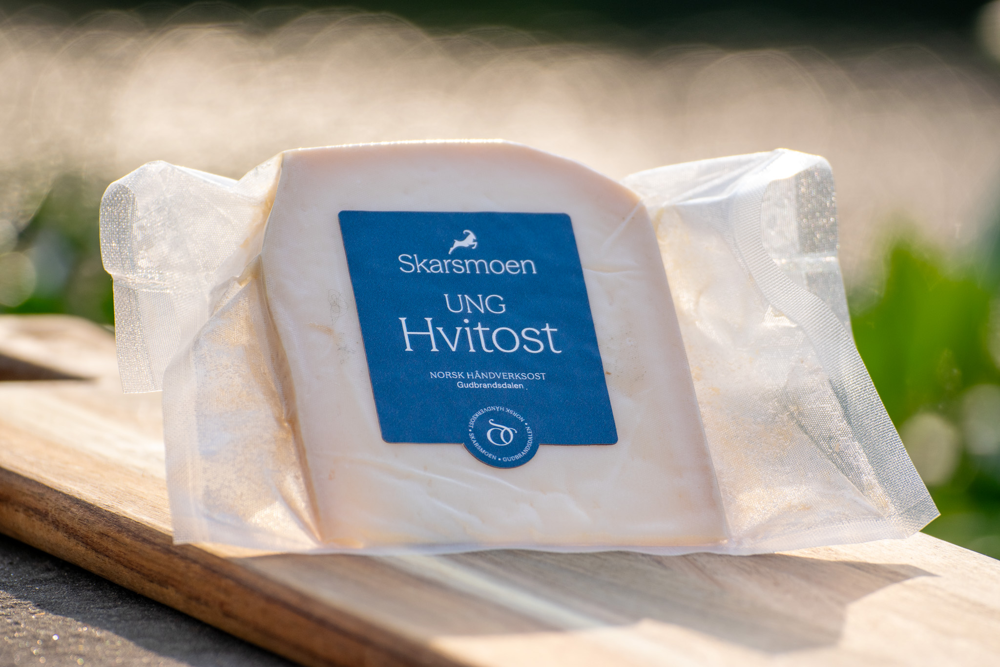 Fersk ung hvitost fra Skarsmoen Gård