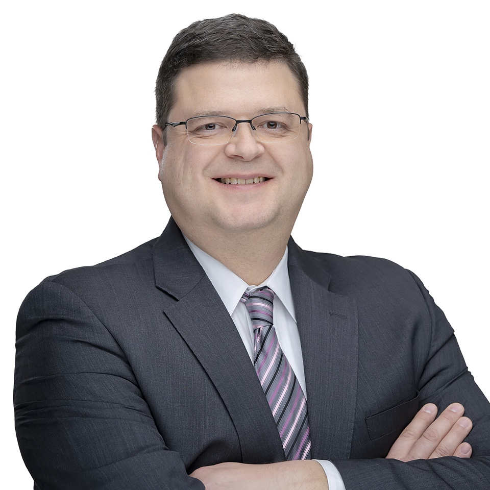 Scott Reaves headshot
