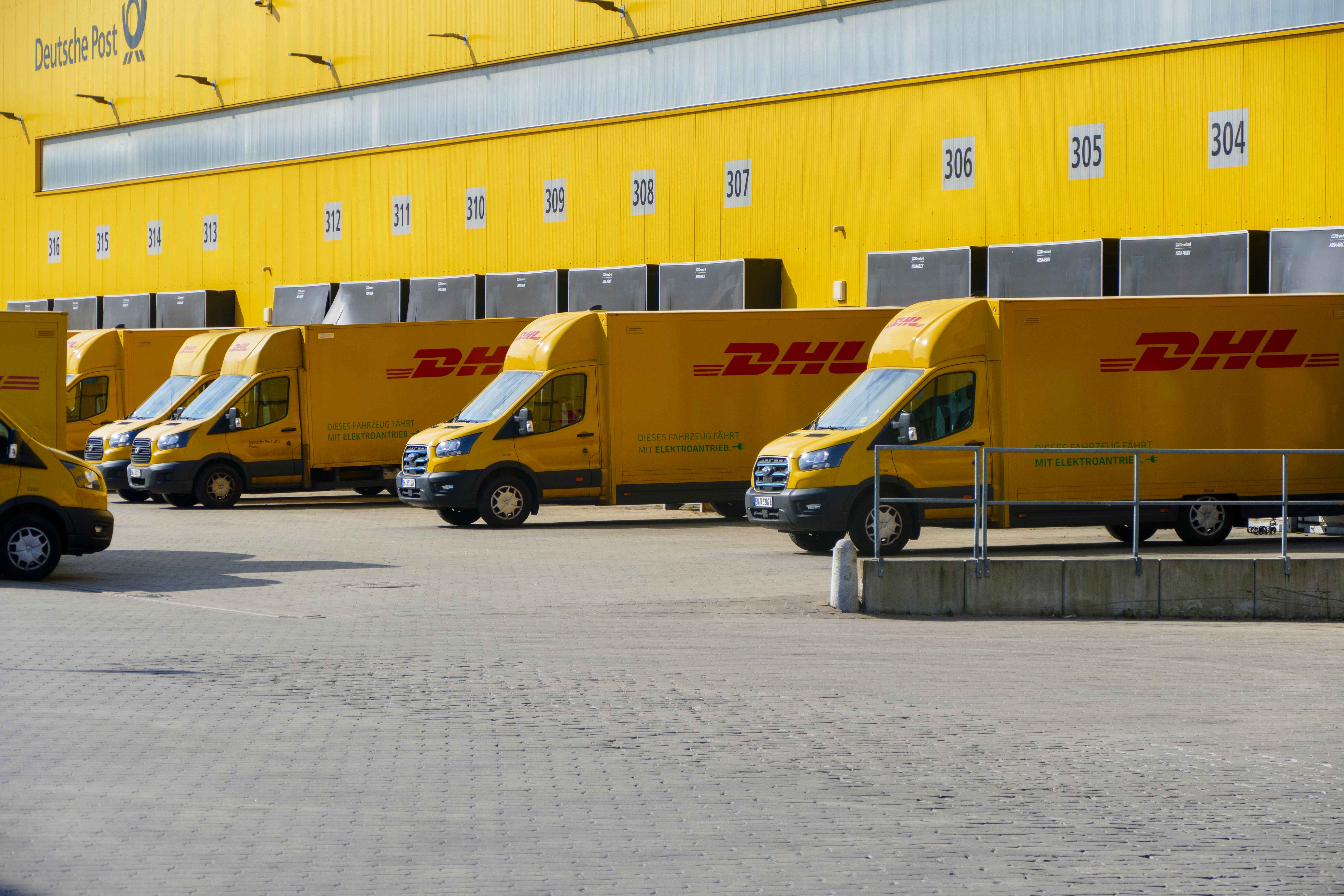 Electric DHL delivery trucks 