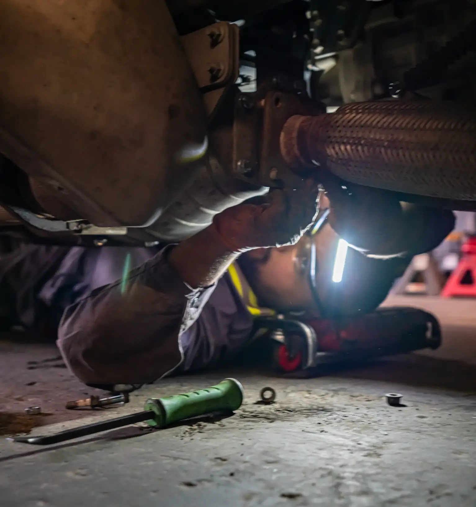 Diesel mechanic provides truck repair in Moses Lake, WA