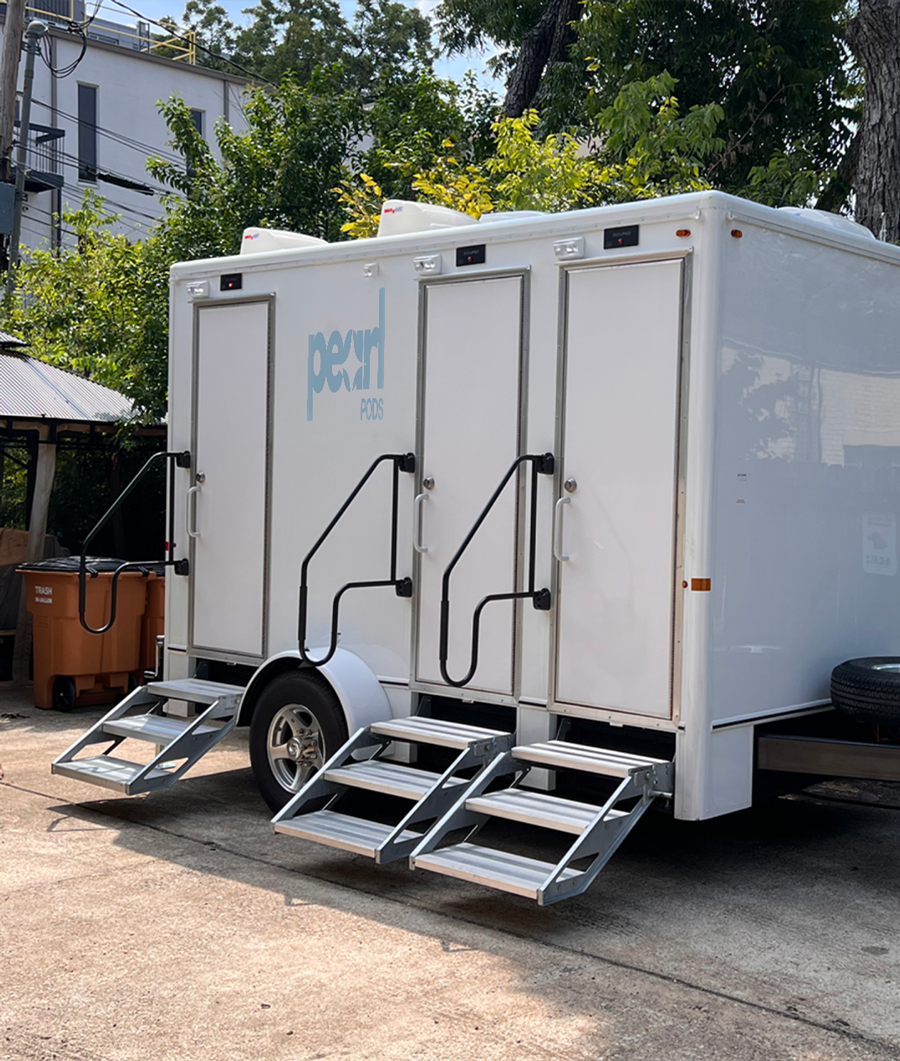 An image of Pearl Pod's Luxury Restroom Trailer