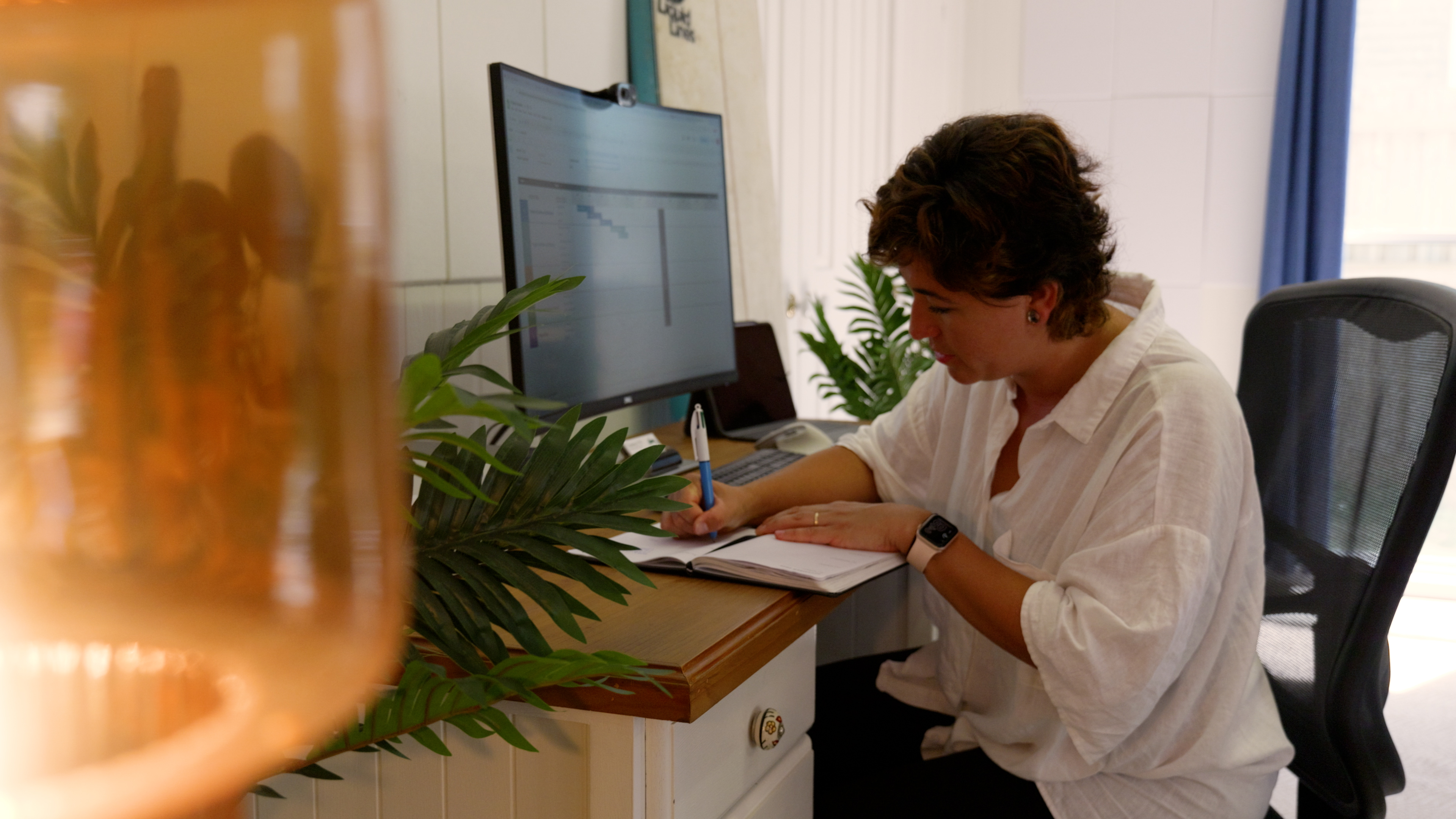 PROBLEM: A busy customer scrolling past generic content on their phone. Conveys the disconnect between good businesses and unclear messaging.