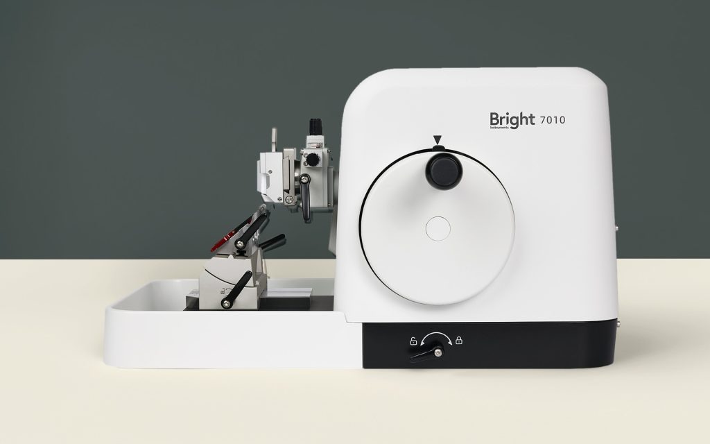 side view microtome 7010