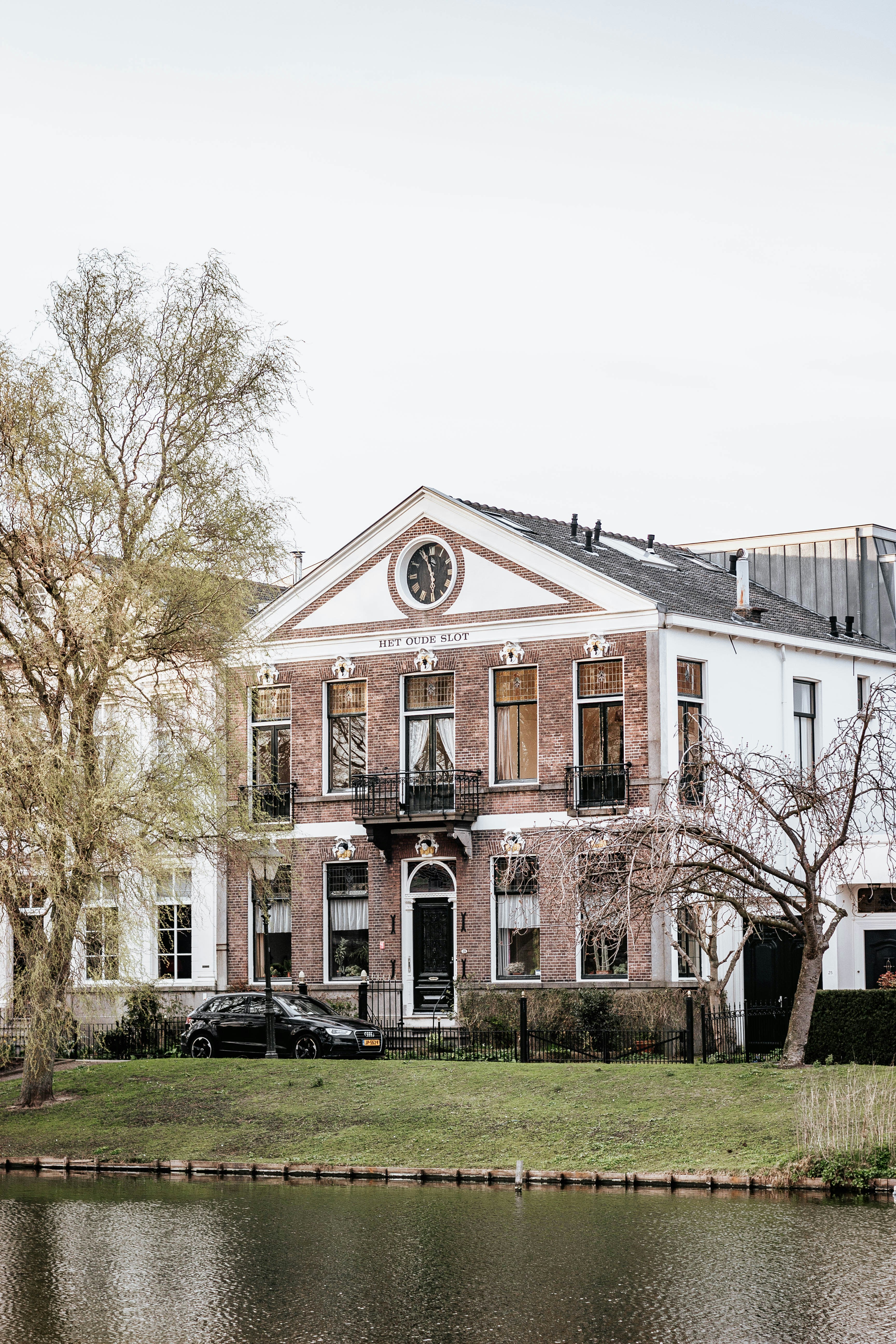 image of a school campus (for a edtech)
