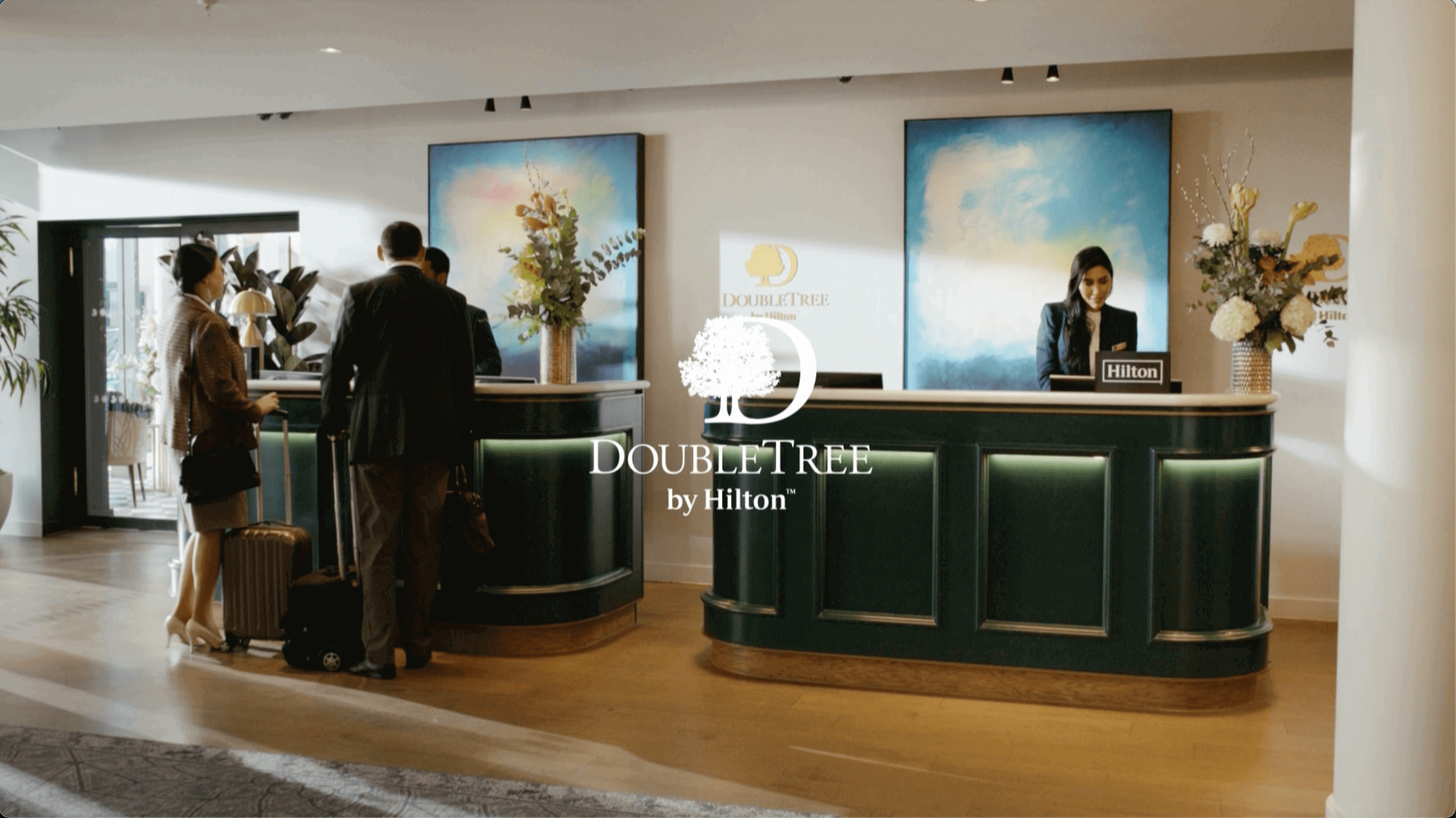 Hilton - Happy Surprise Extras