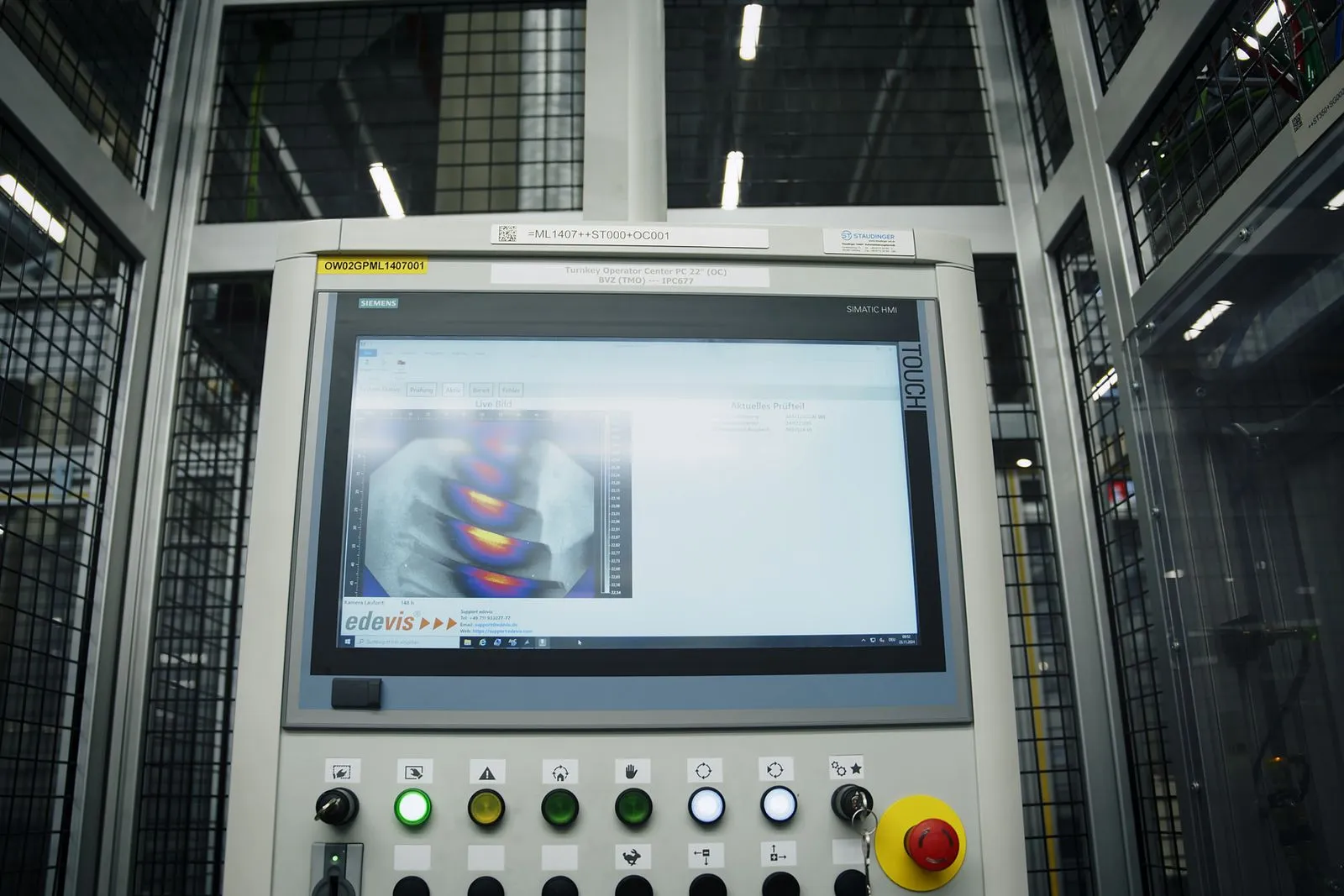 Das Team von edevis – Expert:innen für industrielle Thermografie-Anwendungen und zerstörungsfreie Materialprüfung.