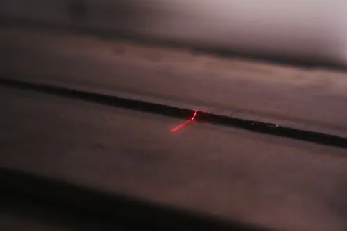 Schweißnahtprüfung mit Laser-Thermografie im edevis Prüflabor.